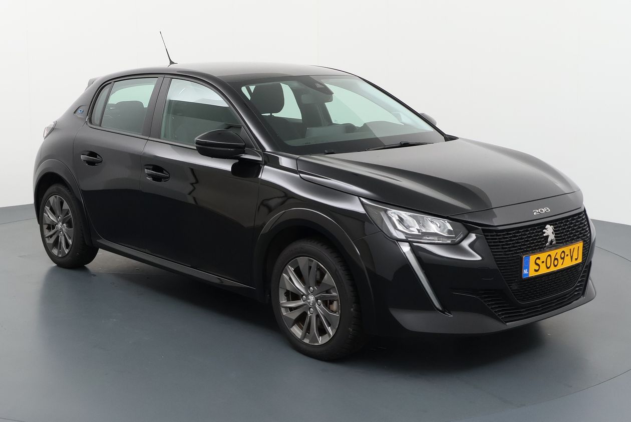 Peugeot e-208