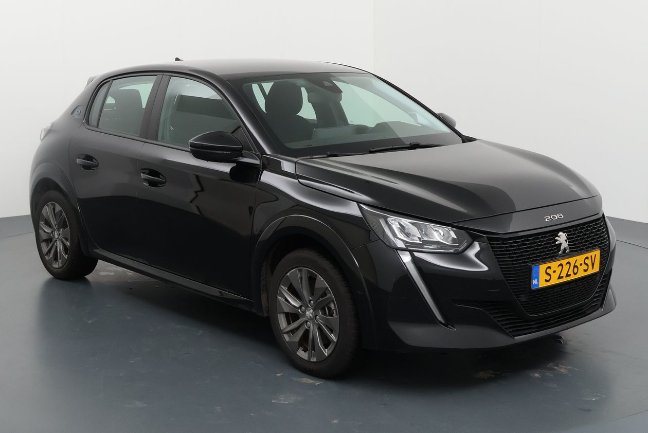 Peugeot e-208