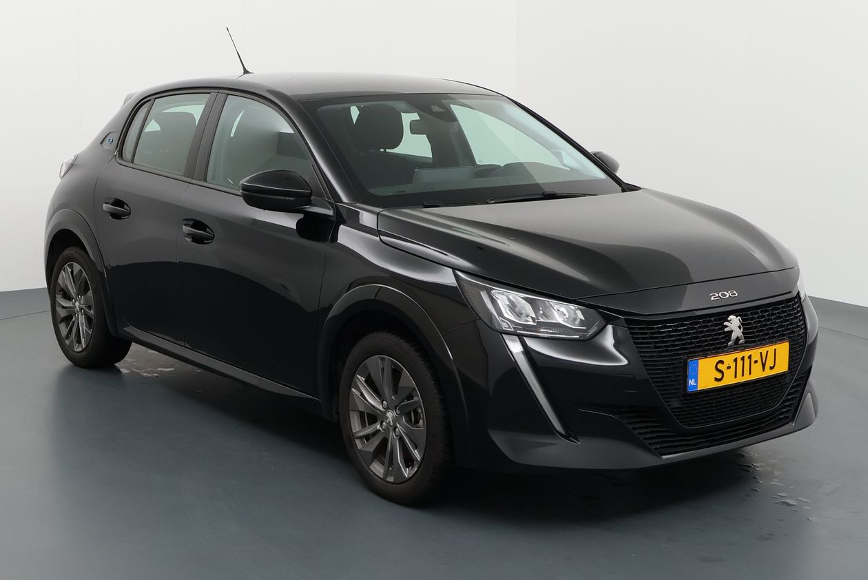Peugeot e-208