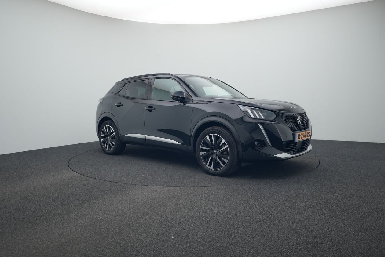 Peugeot E-2008